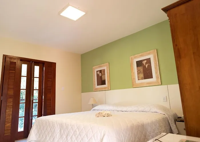 Vila Hibisco Pousada e Apart